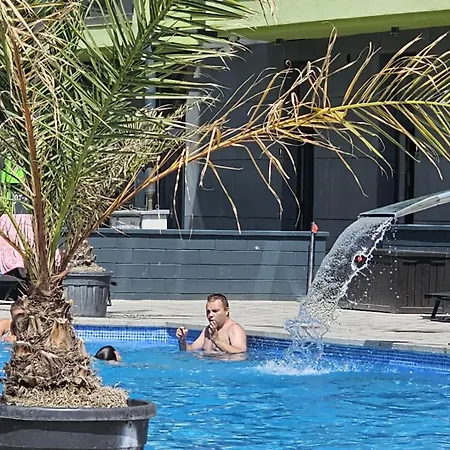 Blaxy Beach And Spa Prima Linie La Paja Complex Cu Piscine Si Restaurante Năvodari