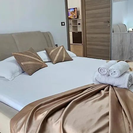 Apartamento Blaxy Beach And Spa Prima Linie La Paja Complex Cu Piscine Si Restaurante Năvodari