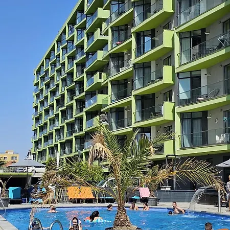 Apartamento Blaxy Beach And Spa Prima Linie La Paja Complex Cu Piscine Si Restaurante Năvodari