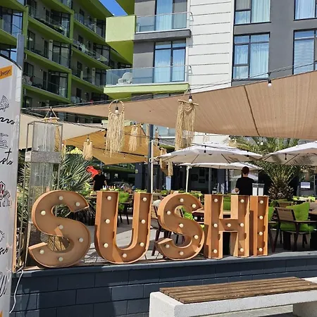 Apartamento Blaxy Beach And Spa Prima Linie La Paja Complex Cu Piscine Si Restaurante Năvodari
